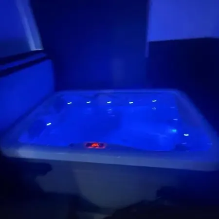 Contact Jessicawebeer Web De - Mit Privatem Whirlpool Und Heisser Sauna