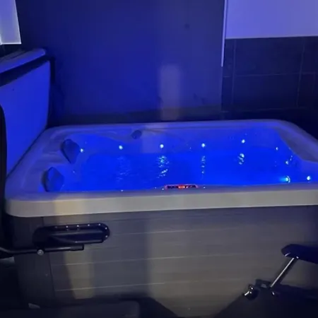 Contact Jessicawebeer Web De - Mit Privatem Whirlpool Und Heisser Sauna Lejlighed *